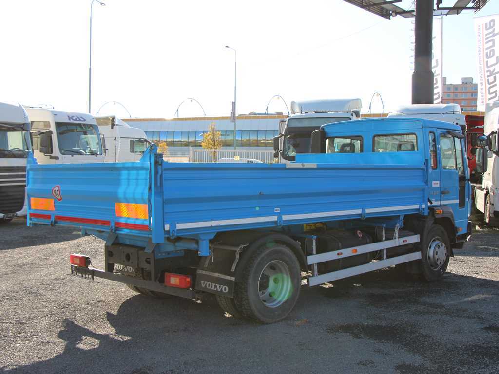 Volvo FL6 220 S3 SKLÁPĚČ NÁKLADNÍ AUTOMOBIL SKLÁPĚČKOVÝ