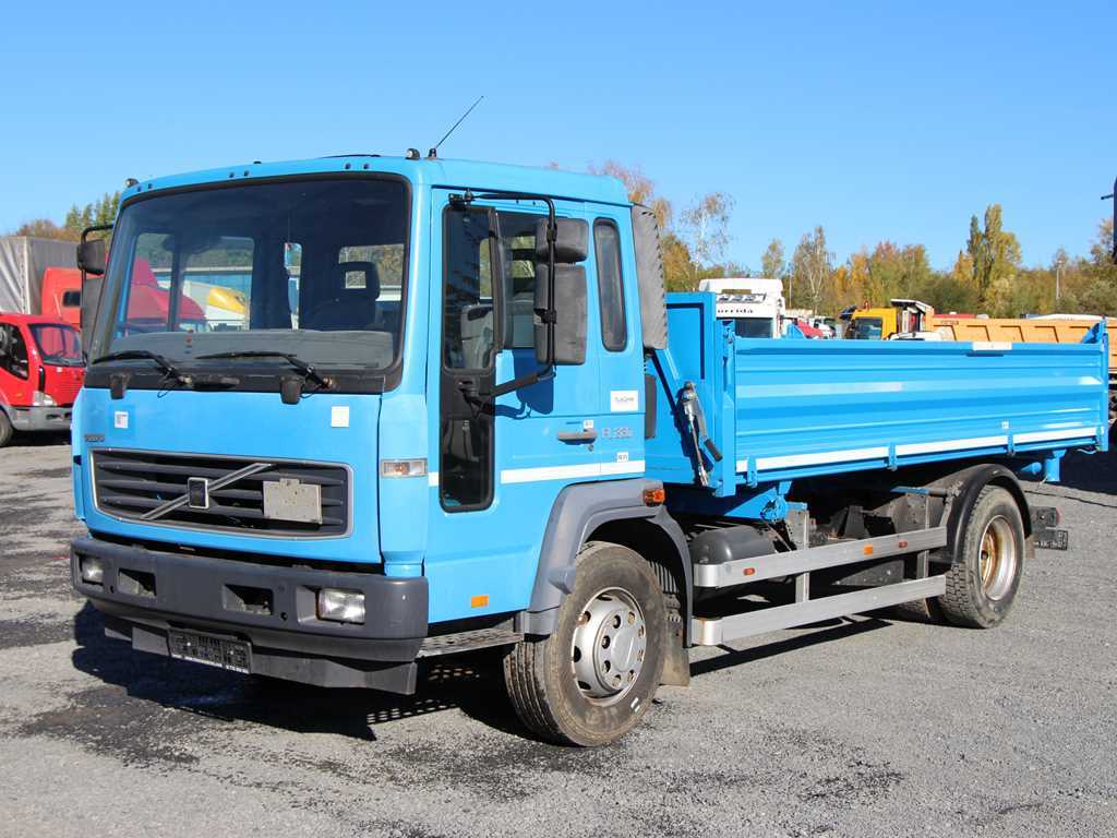 Volvo FL6 220 S3 SKLÁPĚČ NÁKLADNÍ AUTOMOBIL SKLÁPĚČKOVÝ