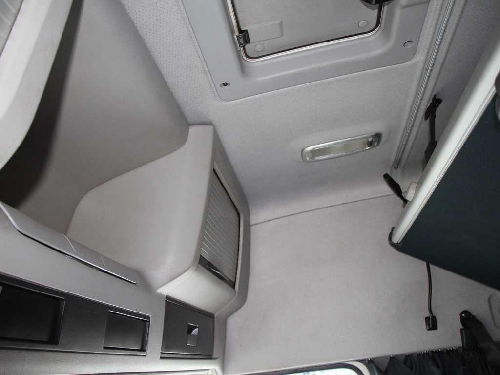 Volvo FH 13.420 Low deck TAHAČ NÁVĚSŮ , EURO 5 , LOWDECK