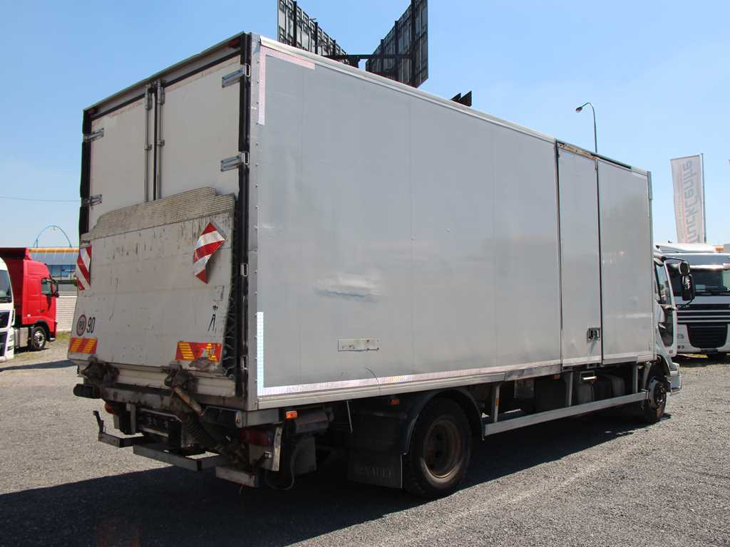 Renault MIDLUM M 220 NÁKLADNÍ AUTOMOBIL MRAZÍRENSKÝ