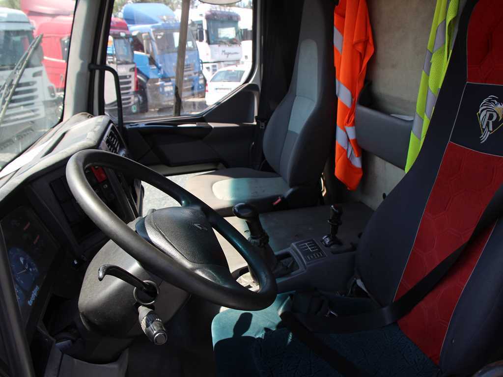 Renault MIDLUM M 220 NÁKLADNÍ AUTOMOBIL MRAZÍRENSKÝ