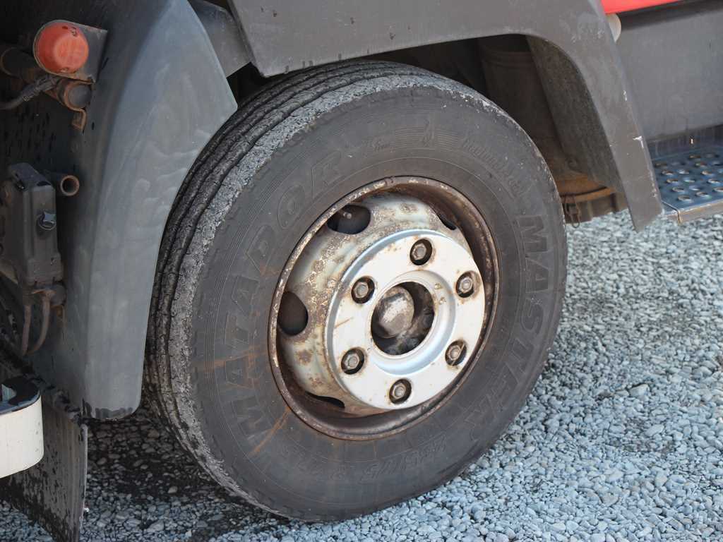 MAN LE 8.180 NÁKLADNÍ AUTOMOBIL VALNIK 4x2