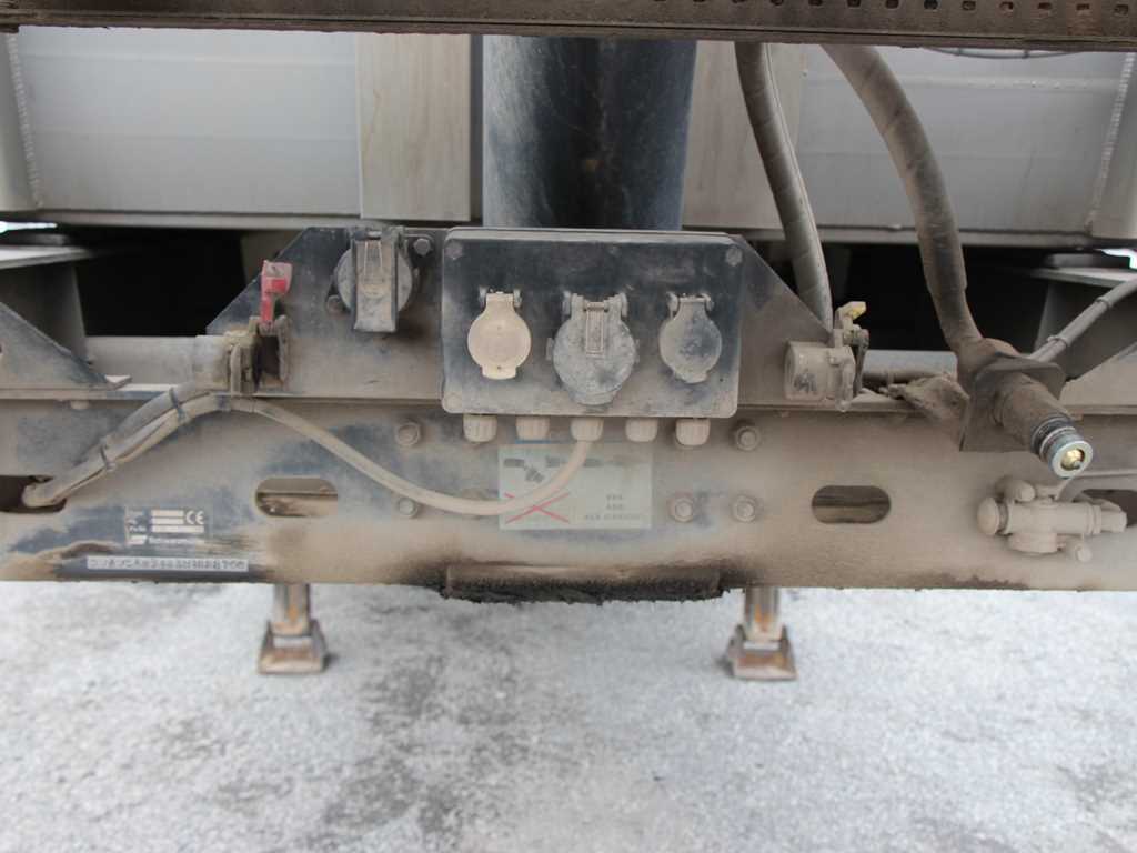 Schwarzmüller KIS-V3/E 35 m3, ZVEDACÍ NÁPRAVA, NÁPRAVY SAF